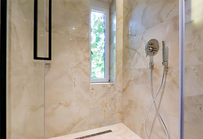 Frameless-Shower-Screens